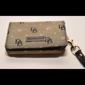 Dooney & Bourke wristlet